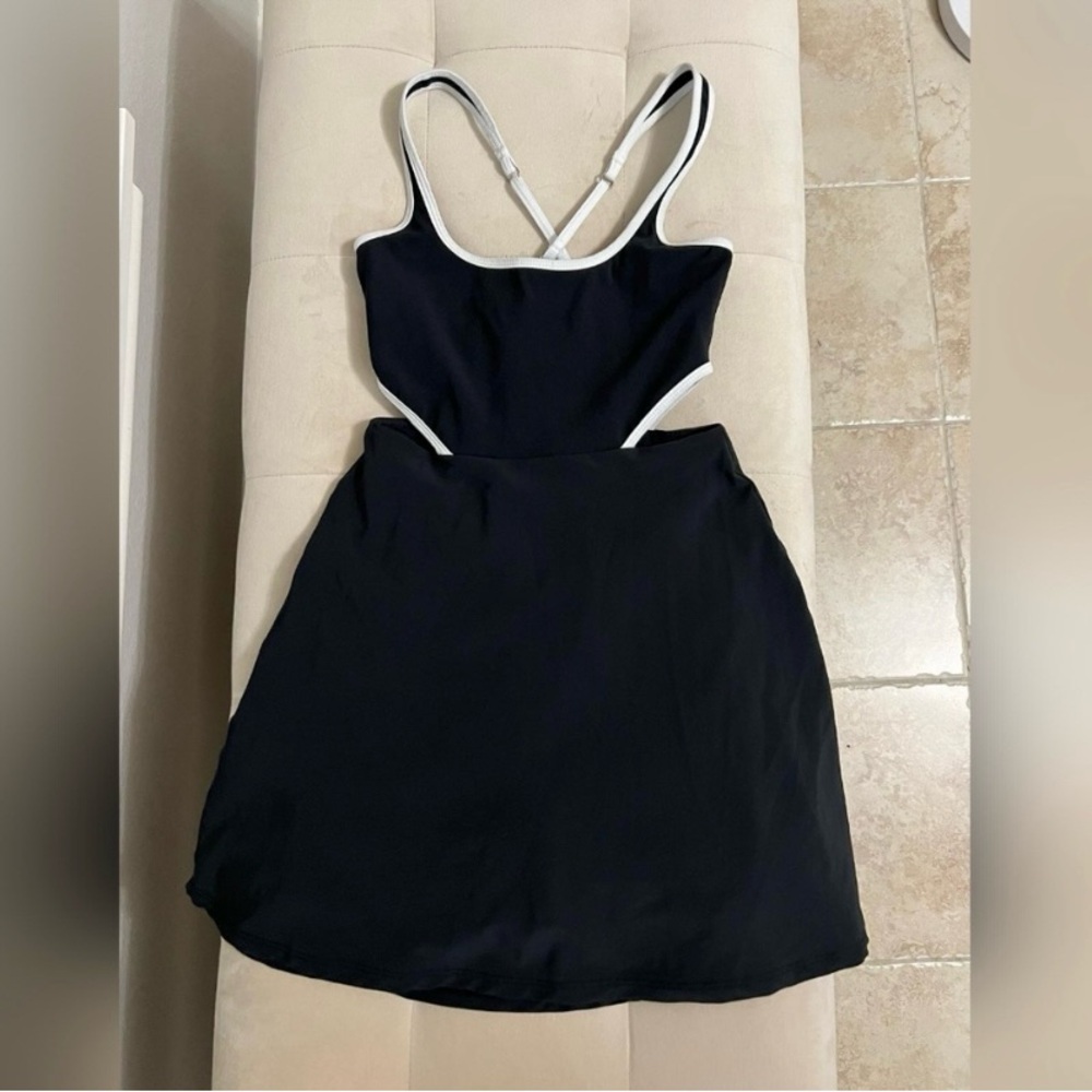 Abercrombie & Fitch Side Cutout Traveler Dress
